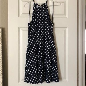 Polka dot dress with pockets!